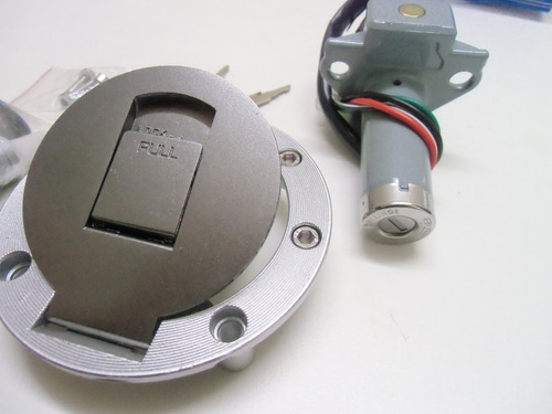 Imagen 4 de 4 de Llave De Contacto Zanella Rx 150 Completa Tapa Tanque Znorte