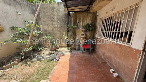 Venta Acogedora Casa Ubicada En Conjunto Cerrado,urb La Montanita Gabriela C