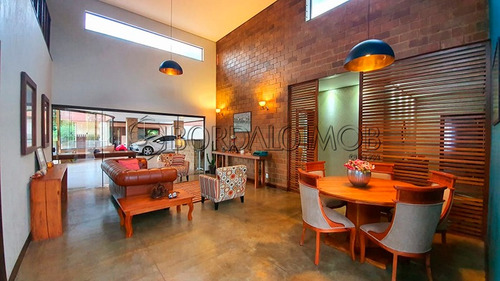 Imagem 12 de 30 de Casa De 400m² + Casa De Apoio De 300m, Lazer Completo E Área Verde. - Villa124693