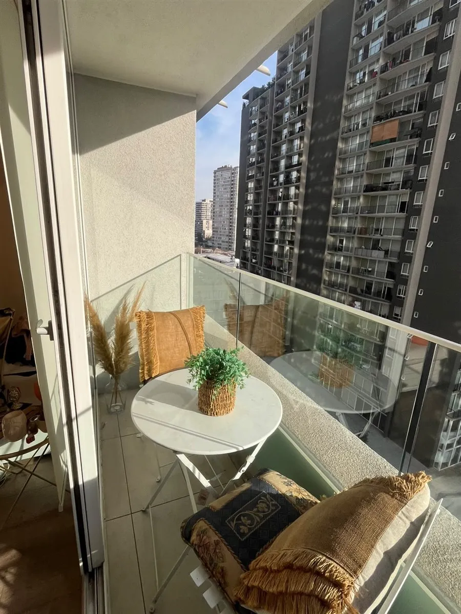 Imagen 4 de 16 de Arriendo Departamento 2d+1b Con Metro Hospitales + E