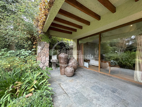 Casa En Venta De 6 Dorm. En Lo Barnechea