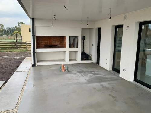 Imagen 6 de 15 de Venta Casa 4 Amb A Estrenar En Fincas De San Vicente