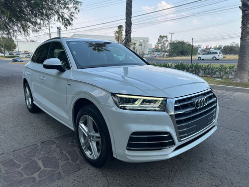 Audi Q5 2.0 L T S Line Dsg