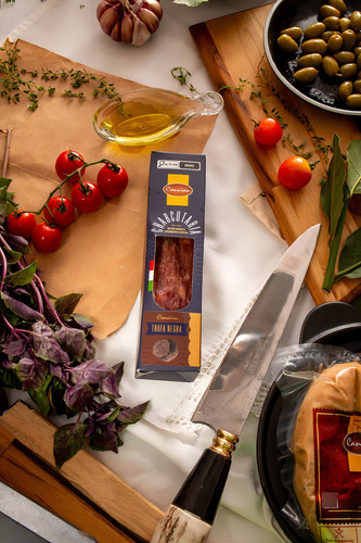 Salame Com Trufa Negra Cancian Salamini Artesanal Gourmet