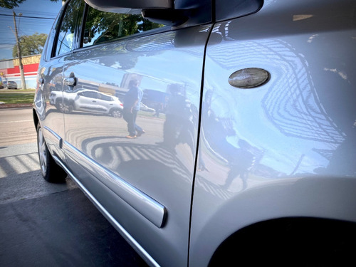 Imagem 4 de 19 de Nissan/ Livina 1.6s Flex