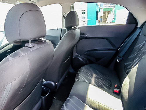 Imagem 7 de 11 de Hyundai Hb20 1.0 Comfort Plus 12v 2013