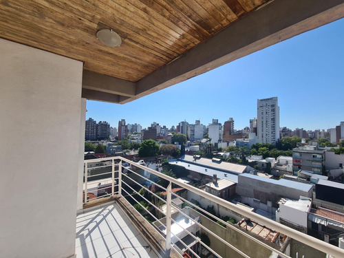 Departamento Al Frente. Alquiler. 2 Balcones. Parrillero Exclusivo. Pichincha