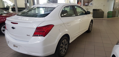 Imagen 8 de 25 de Chevrolet Onix Joy Plus Black 0km. Entrega Ya