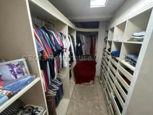 #25-22506 Imponente Penthouse Dúplex En Sorocaima