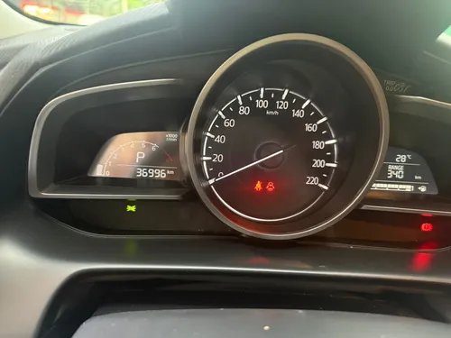 Mazda 2 Touring automatico