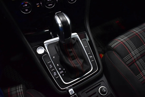 Imagen 16 de 18 de Volkswagen Golf 2.0 Gti Tsi App Connect