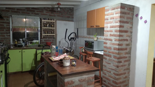 Vende Casa Con Local Comercial Cerro Navia