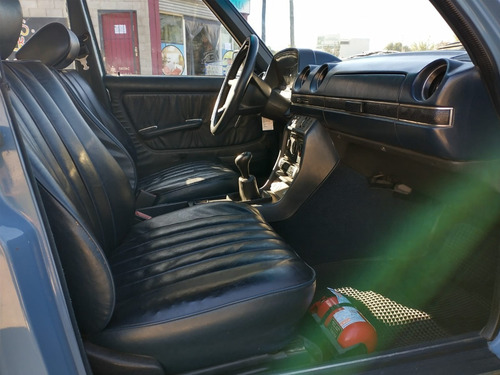Imagen 13 de 15 de Mercedes Benz 300 Td Año 1981