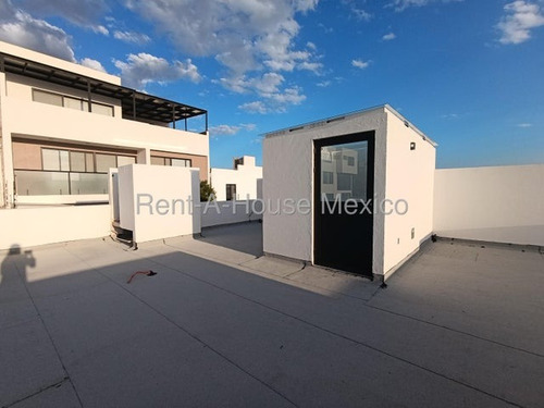 ¡tu Hogar Ideal Te Espera En Juriquilla! Esta Casa Nueva En Renta 3 Recamaras, 3 Cajones De Estacionamiento Qh253297
