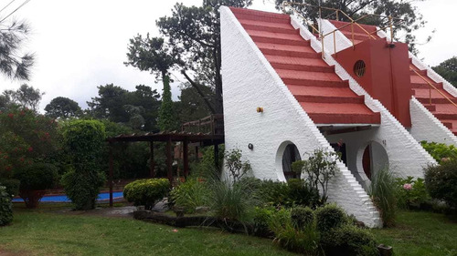 Imagen 1 de 9 de Casa, 8 Personas, Con Pileta, En Alquiler Villa Gesell
