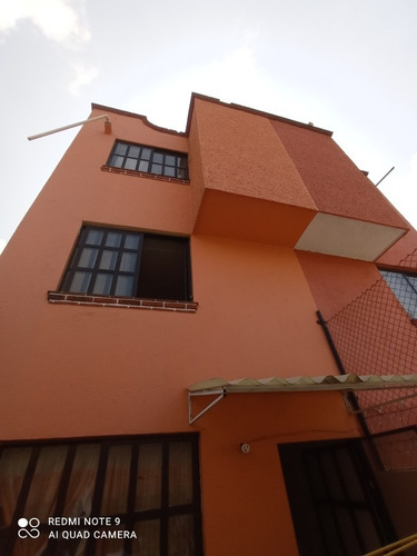 Imagen 2 de 14 de Se Vende Casa Atrás De Galerías Col Tulipanes