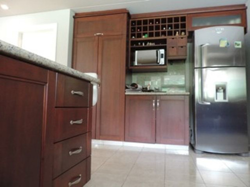 Excelente Casa En 409 E/ 132 Bis Y 134 Villa Elisa