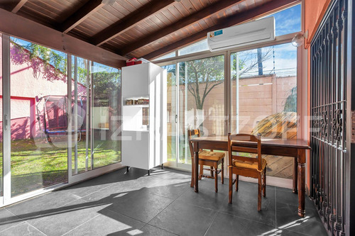 Casa En Beccar De 4 Ambientes.