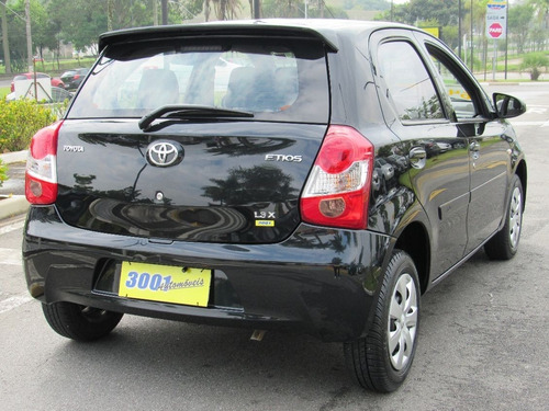 Toyota Etios 1.3 X 16v