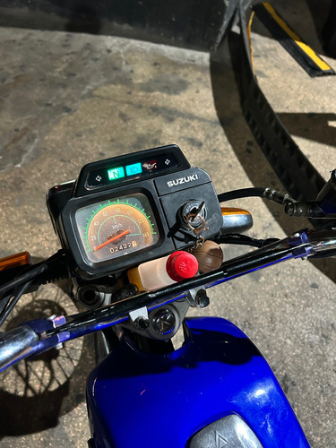 Suzuki Ax100 Como Nueva! Varios Extras