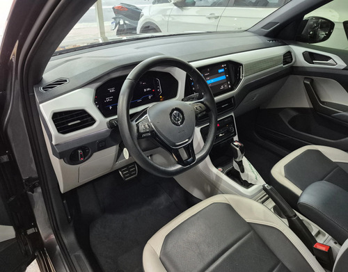 Volkswagen T-Cross 1.4 250 TSI TOTAL FLEX HIGHLINE AUTOMÁTICO