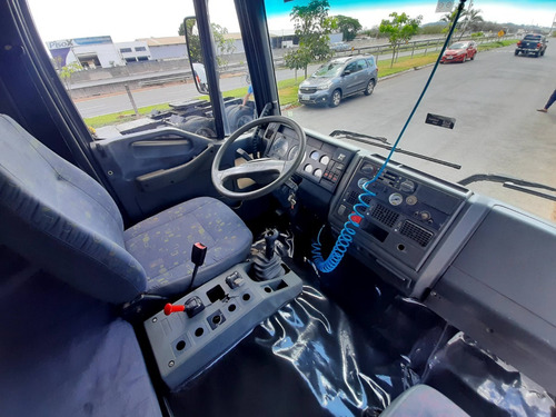 Iveco Cavallino 320 4x2