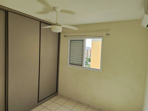 Apartamento Aconchegante Com 2 Dormitórios, Ar-condicionado, Banheiro Social Com Box, Sala Com 2 Ambientes E Sacada/varanda, Cozinha Tipo Americana, Área De Serviço, Piso Frio, 1 Vaga De Garagem.