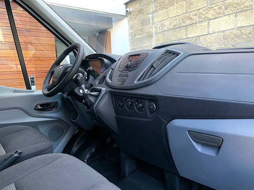Ford Transit 2.2 Pasajeros Larga Techo Alto Custom Mt