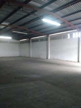 Imagen 17 de 21 de Renta Bodega El Barrio
