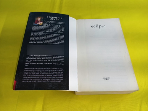 Libro Eclipse Stephenie Meyer De La Saga De Crepusculo (Usado)