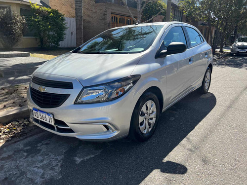 Imagen 2 de 17 de Chevrolet Onix 2019 1.4 Joy Ls