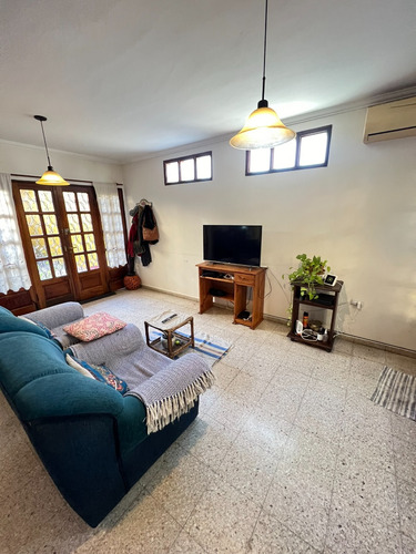 Casa En Venta Calle 35 Entre 24 Y 25 La Plata