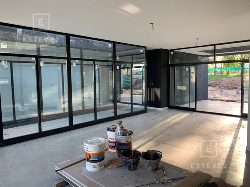 Imagen 8 de 30 de Casa En Venta Lote Interno Con Pileta Y Jardin De Invierno. Barrio Cerrado San Matias, Escobar