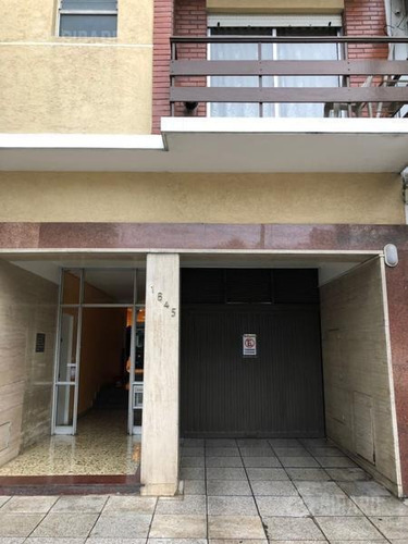 Imagen 4 de 5 de Espacio De Cochera En Zona Guemes - Oportunidad!!