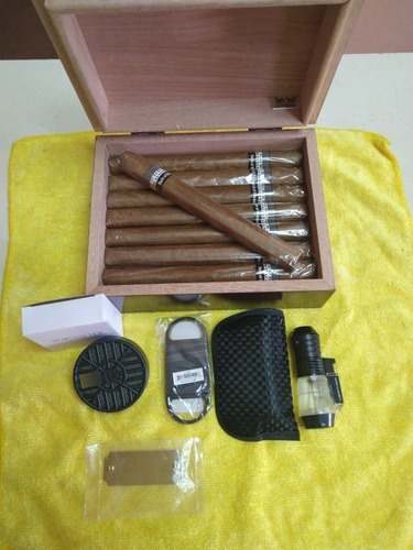 Imagen 4 de 4 de Humidor Combo De Tabaco, Encendedor Turbo Y Picador