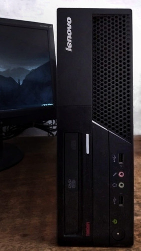 Computadora De Escritorio Lenovo (Usado)