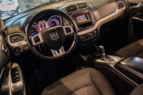 Imagen 2 de 15 de Dodge Journey 2.4n Se At 7 As 142.000km 2013 Blanco