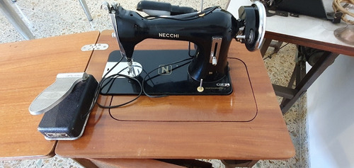 Maquina De Coser Necchi (Usado)