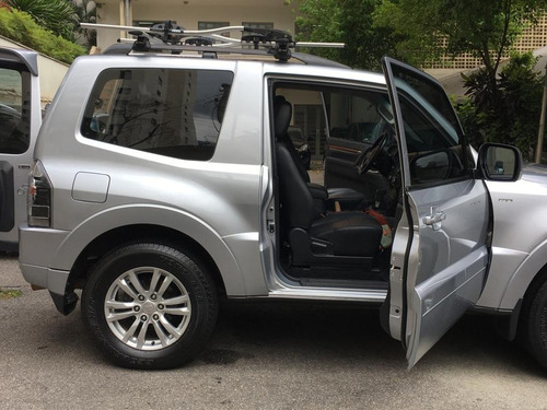Imagem 4 de 15 de Mitsubishi Pajero Full 3.8 Hpe 4x4 V6 24v Gasolina 2p Automá