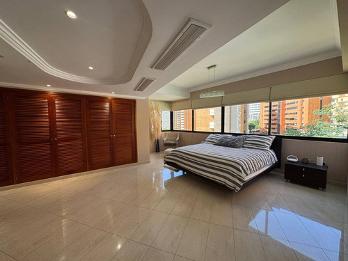 Rafael R. Vende Apartamento La Trialeña Planta 100%. 290519