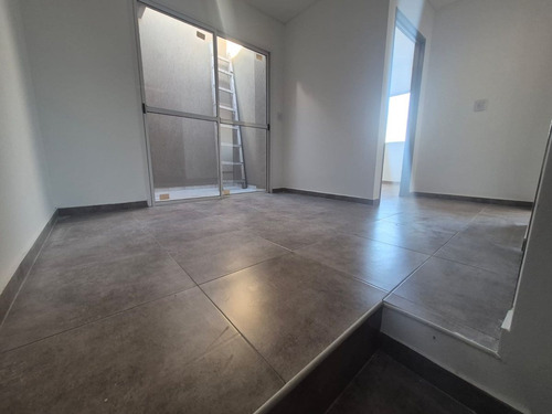 Venta Depto Tres Amb En Caseros. A Estrenar.
