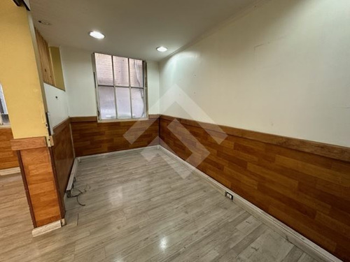 Gran Oficina En Venta En La Mejor Ubicación Del Centro Stgo
