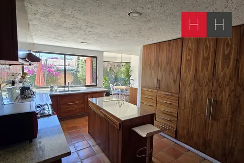 Casa En Venta En Fraccionamiento El Campanario
