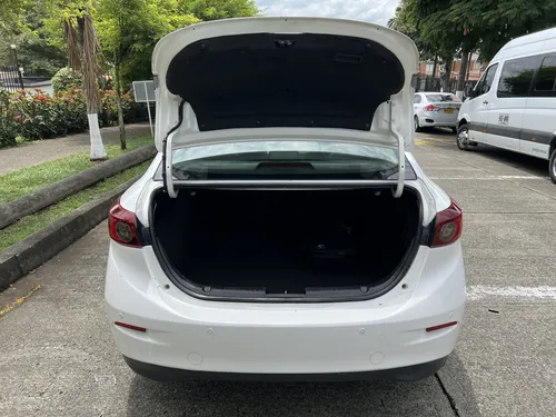 Mazda 3 2.0 Touring