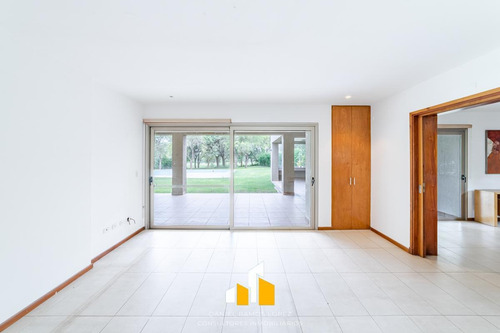 Imagen 4 de 29 de Importante Casa En Venta-lomas De La Carolina
