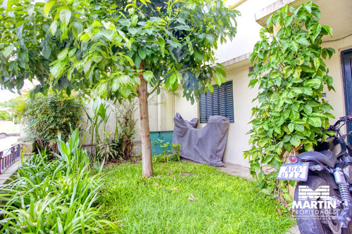 Casa En Venta En Martínez, 3 Ambientes, Ideal Para Refaccionar/ampliación. Lote 171 M2.