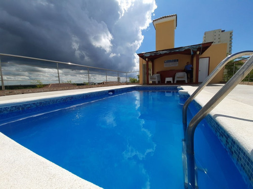 Apartamento En Un Exclusivo Residencial , 2 Minutos De La Pl