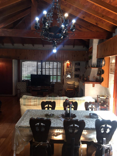 Venta Chalet 6 Ambientes En Bella Vista