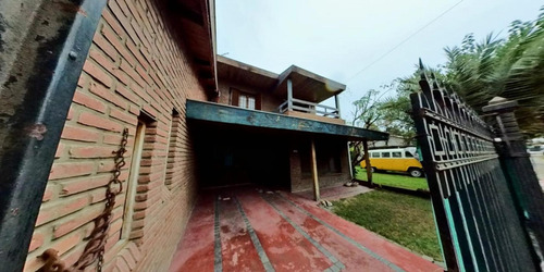 Imagen 2 de 30 de Chalet De 5 Ambientes En Venta Emplazado Sobre Dos Lotes