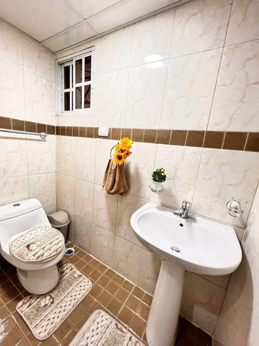 Apartamento Con Terraza De 3 Habitaciones En Las Arecas